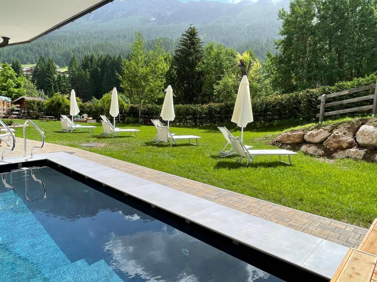 Hotel Miravalle Soraga Exteriör bild